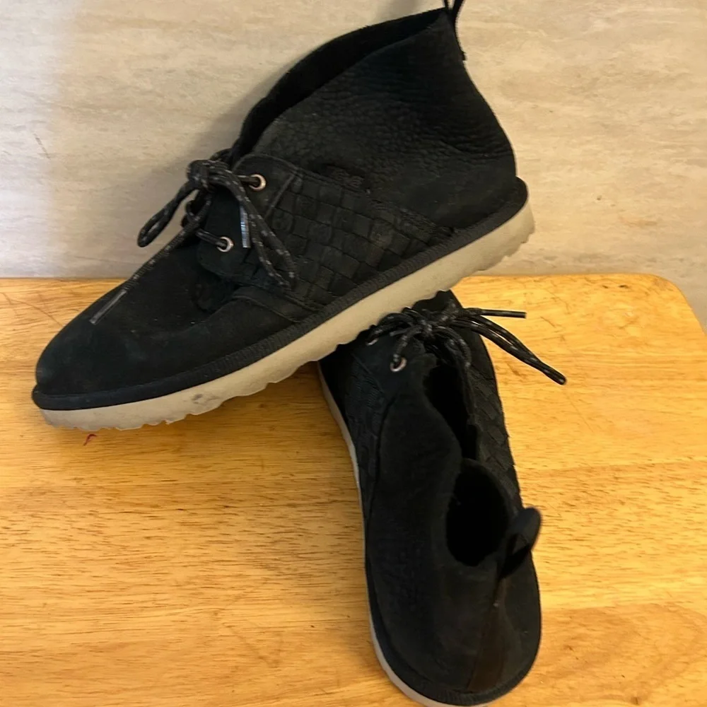 Teva Coromar Black and Tan Chukka Boots with Sleek Design Checker Board Leather